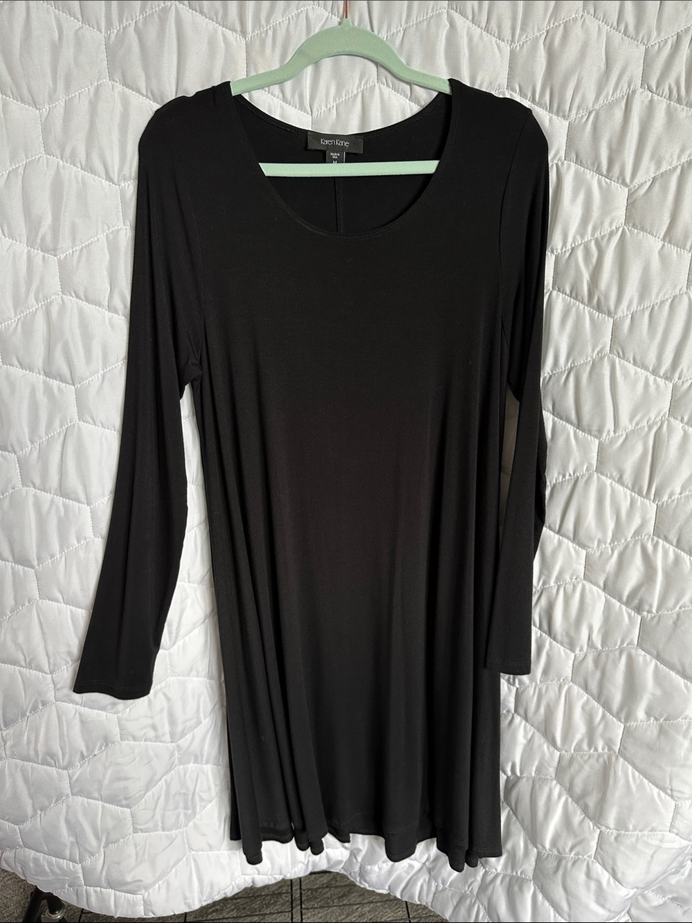 Karen Kane Black Long-Sleeve Scoop Neck Swing Tunic